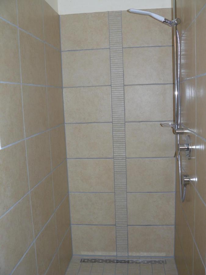 Obernhof Gaestehaus Ina-Maria, Apartments מראה חיצוני תמונה