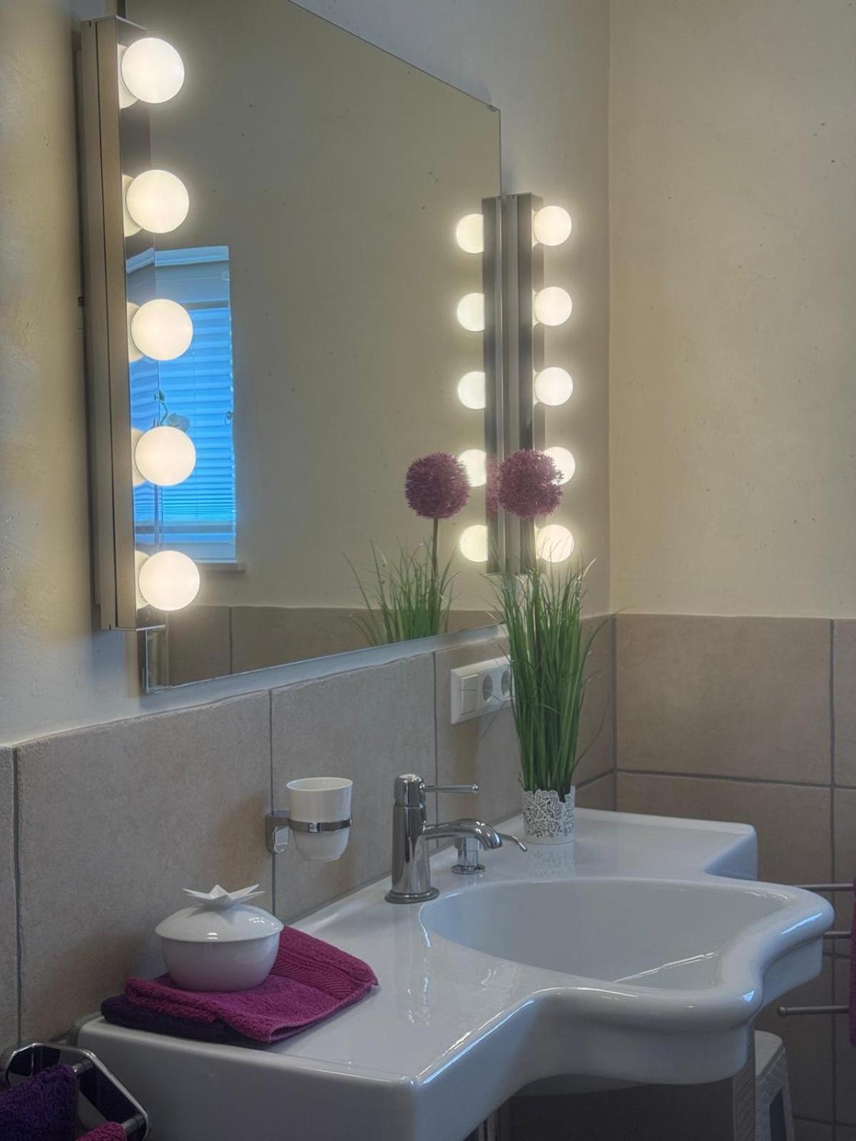 Obernhof Gaestehaus Ina-Maria, Apartments מראה חיצוני תמונה