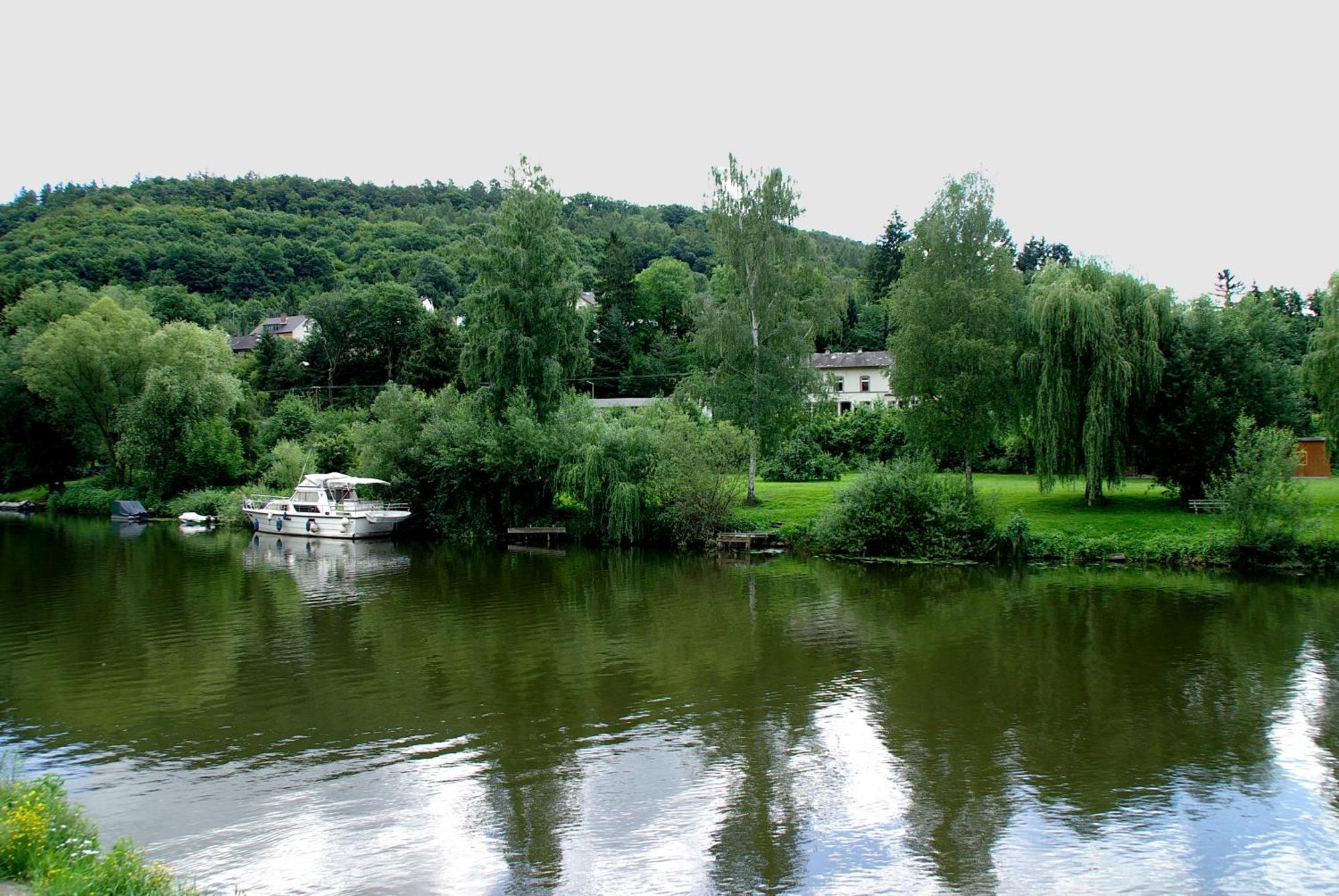 Obernhof Gaestehaus Ina-Maria, Apartments מראה חיצוני תמונה