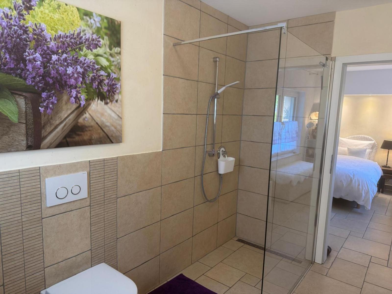 Obernhof Gaestehaus Ina-Maria, Apartments מראה חיצוני תמונה